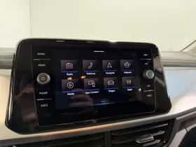 Volkswagen T-Roc (2024) thumbnail 21
