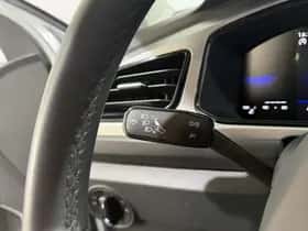 Volkswagen T-Roc (2024) thumbnail 29