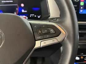 Volkswagen T-Roc (2024) thumbnail 32