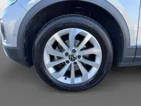 Volkswagen T-Roc (2024) thumbnail 35