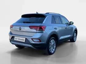 Volkswagen T-Roc (2024) thumbnail 5