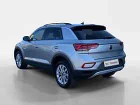 Volkswagen T-Roc (2024) thumbnail 6