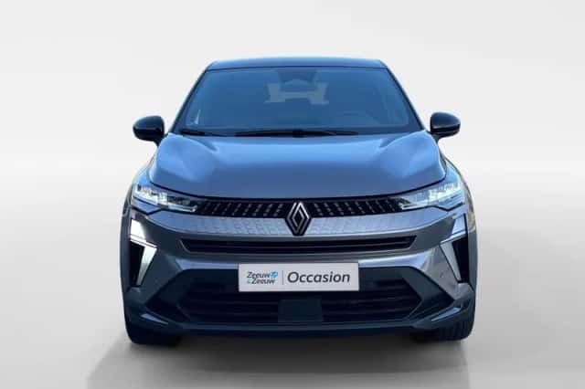 Renault Captur (2024) thumbnail 2