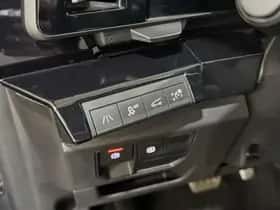 Renault Austral (2024) thumbnail 36