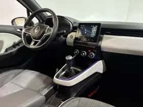 Renault Clio (2022) thumbnail 19