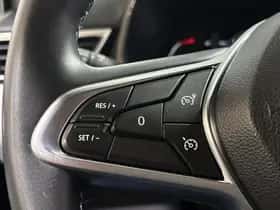 Renault Clio (2022) thumbnail 24