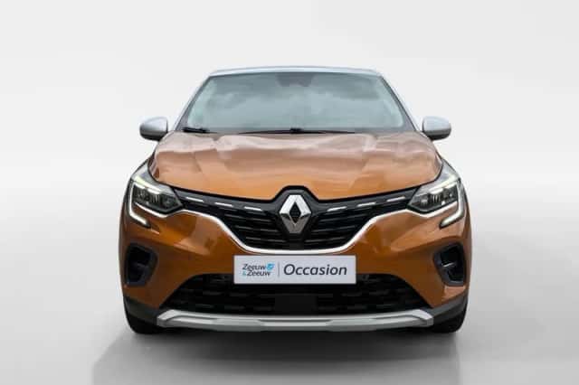 Renault Captur (2020) thumbnail 2