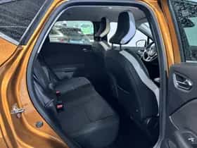 Renault Captur (2020) thumbnail 16