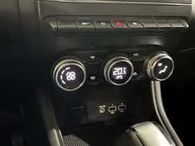 Renault Captur (2020) thumbnail 31