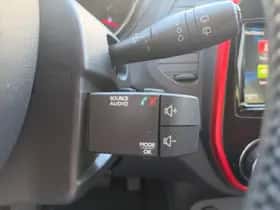 Renault Captur (2017) thumbnail 22