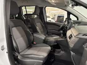 Renault Kangoo (2023) thumbnail 21