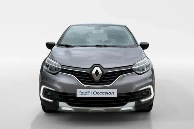 Renault Captur (2018) thumbnail 2