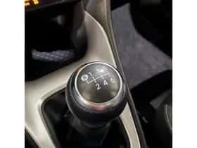 Toyota Yaris (2024) thumbnail 11