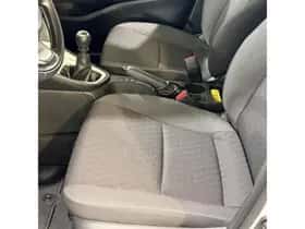 Toyota Yaris (2024) thumbnail 18