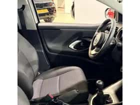 Toyota Yaris (2024) thumbnail 20