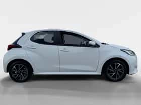 Toyota Yaris (2024) thumbnail 4