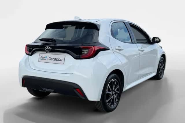 Toyota Yaris (2024) thumbnail 5