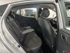 Hyundai i10 (2021) thumbnail 16