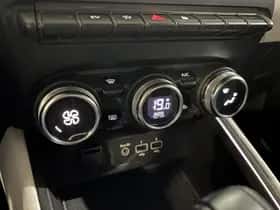 Renault Clio (2023) thumbnail 31