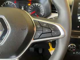 Renault Clio (2023) thumbnail 18