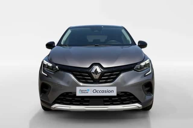 Renault Captur (2021) thumbnail 2