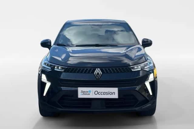 Renault Captur (2024) thumbnail 2