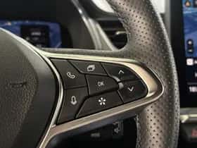 Renault Captur (2024) thumbnail 24