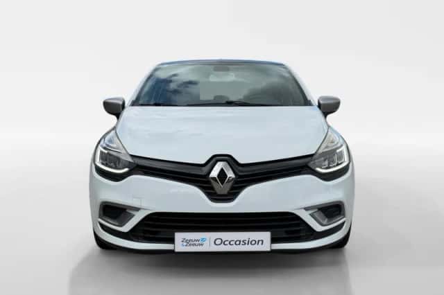 Renault Clio (2017) thumbnail 2