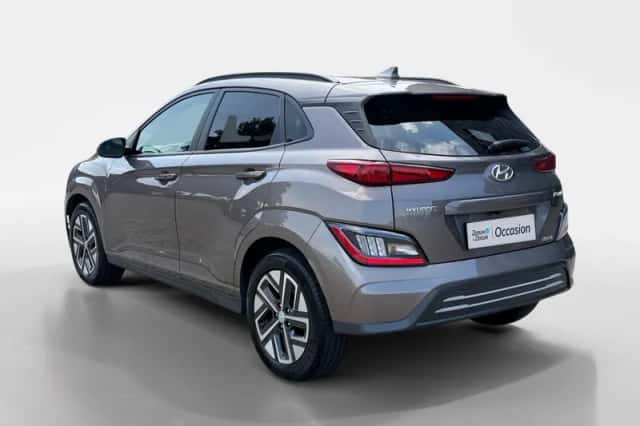 Hyundai Kona (2022) thumbnail 6