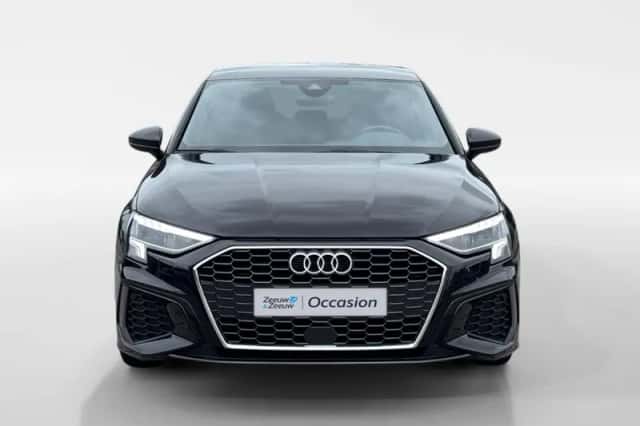 Audi A3 (2023) thumbnail 2