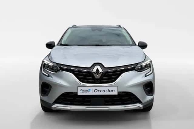 Renault Captur (2020) thumbnail 2