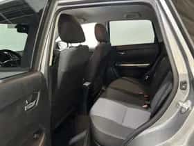 Suzuki Vitara (2022) thumbnail 15