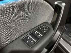 Renault Captur (2025) thumbnail 12