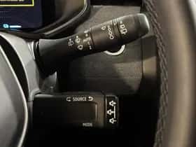 Renault Clio (2024) thumbnail 24