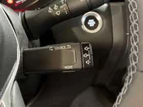 Renault Captur (2023) thumbnail 33