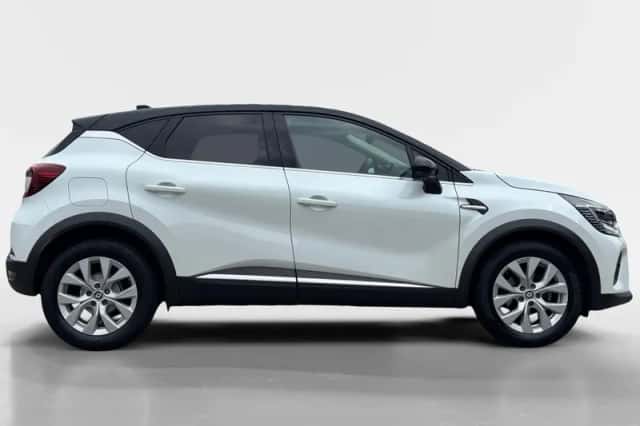 Renault Captur (2022) thumbnail 4