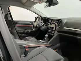 Renault Mégane E-Tech (2022) thumbnail 27
