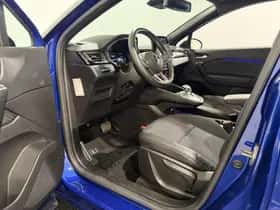 Renault Captur (2023) thumbnail 12