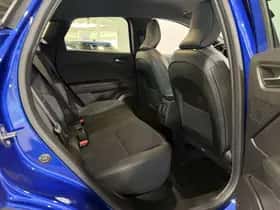 Renault Captur (2023) thumbnail 16