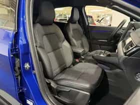 Renault Captur (2023) thumbnail 18