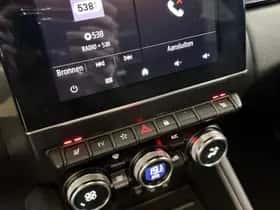 Renault Captur (2023) thumbnail 22