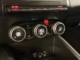 Renault Captur (2023) thumbnail 23