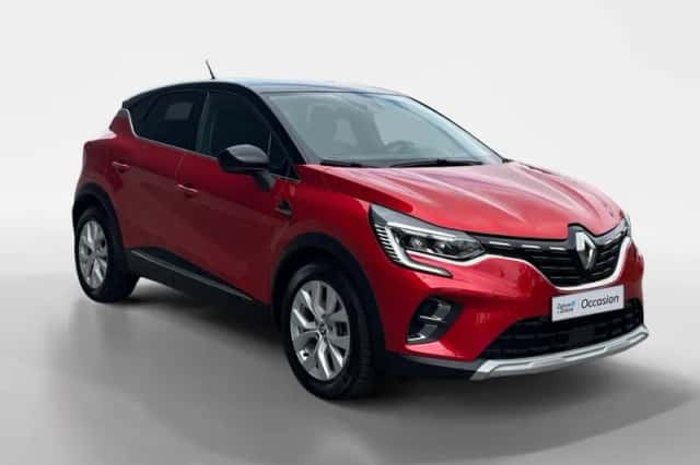 Renault Captur (2022) thumbnail 3