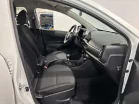Kia Picanto (2023) thumbnail 17