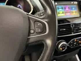 Renault Clio (2019) thumbnail 25