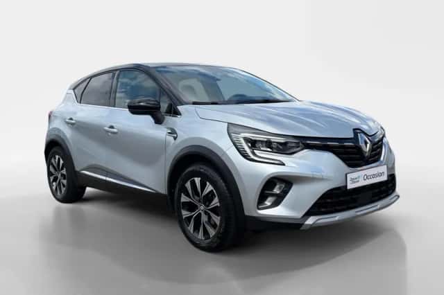 Renault Captur (2023) thumbnail 3