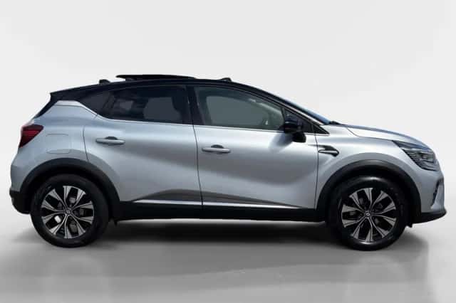 Renault Captur (2023) thumbnail 4