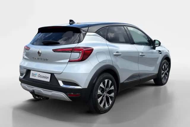 Renault Captur (2023) thumbnail 5