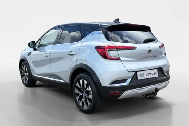 Renault Captur (2023) thumbnail 6