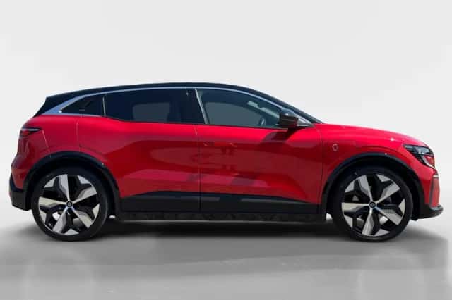 Renault Mégane E-Tech (2023) thumbnail 4